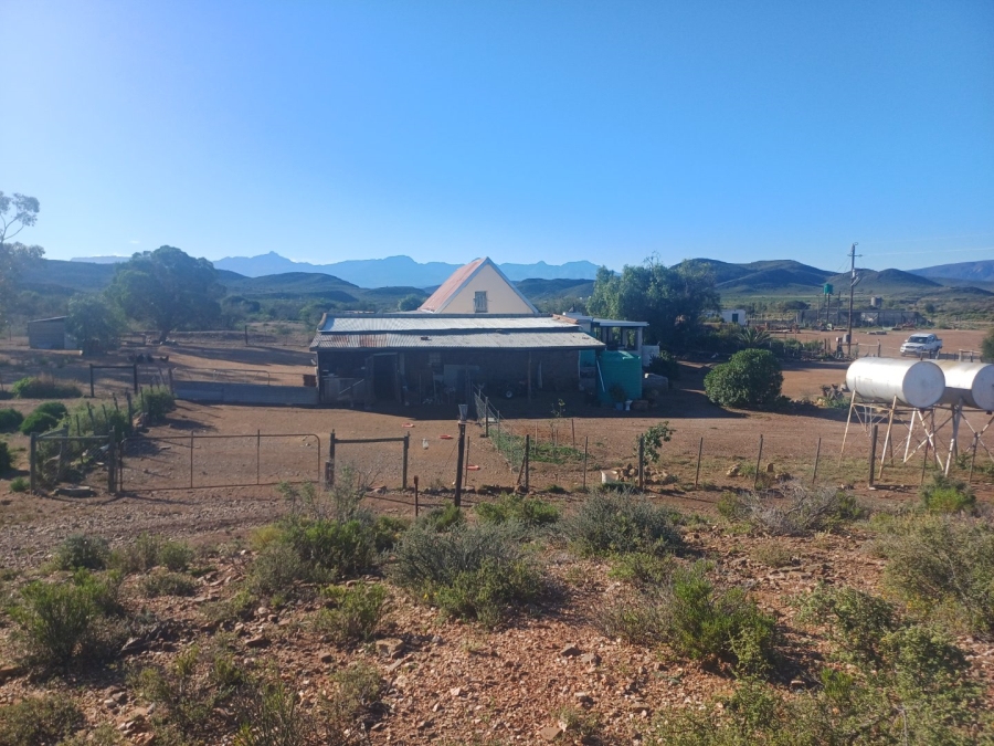 6 Bedroom Property for Sale in Ladismith Rural Western Cape